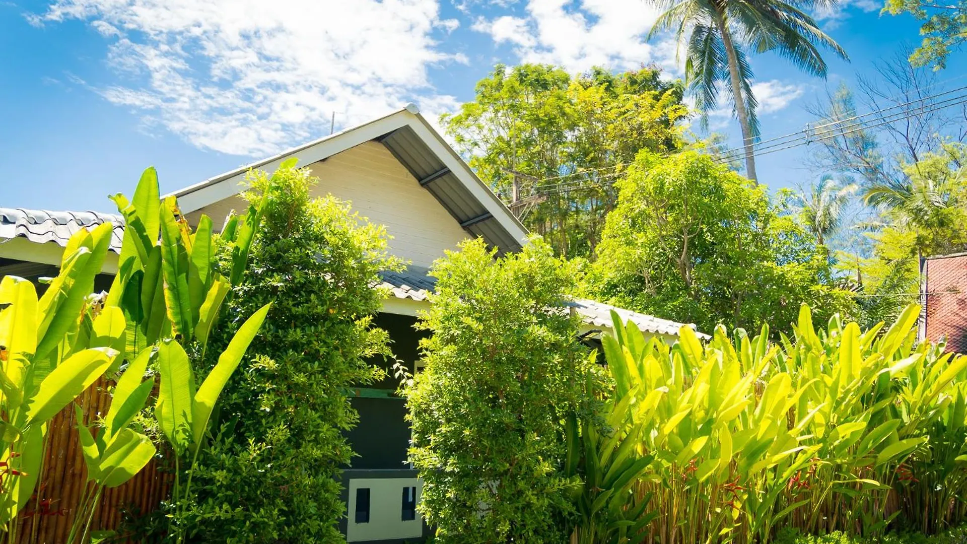 Oasis Yoga Bungalows Koh Lanta Thailand